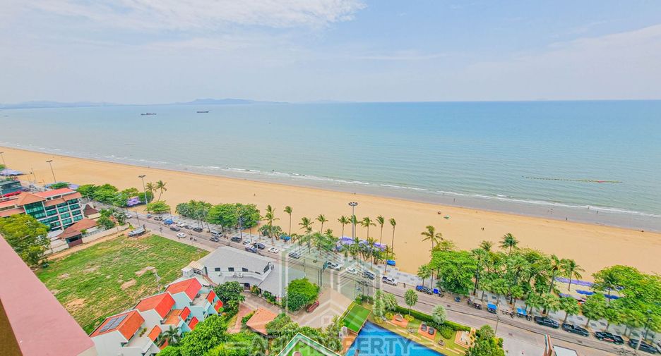 For sale 3 bedrooms condo in Jomtien, Pattaya
