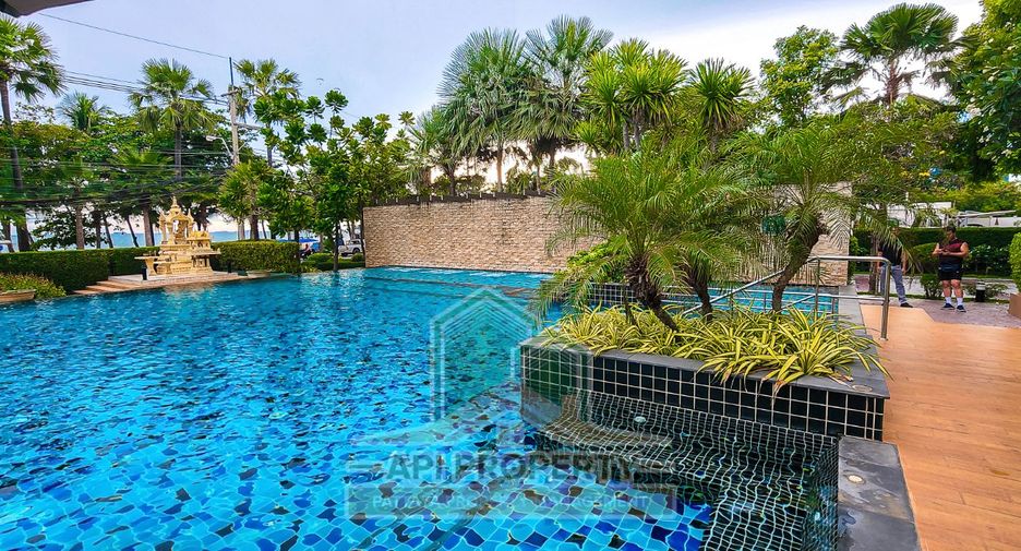 For sale 3 bedrooms condo in Jomtien, Pattaya