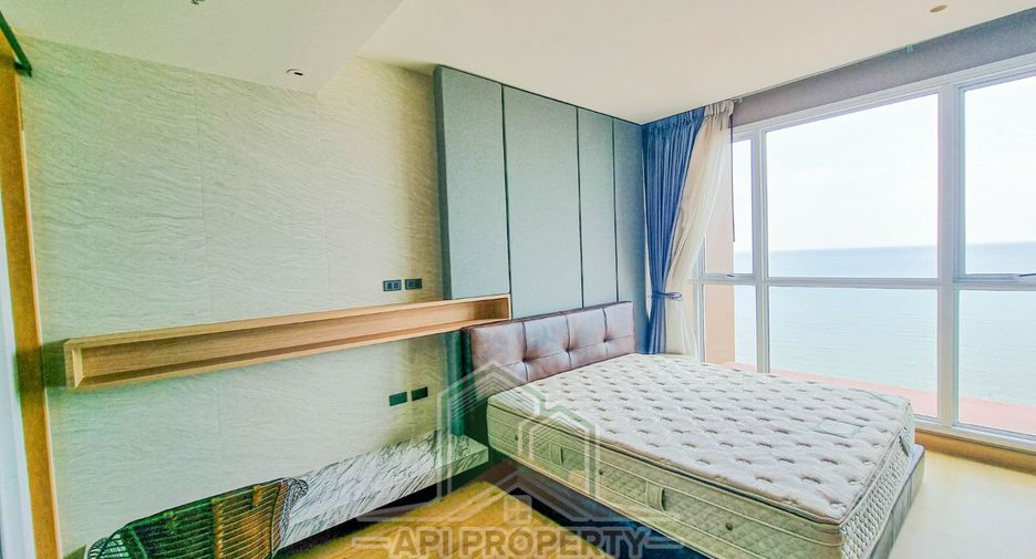 For sale 3 bedrooms condo in Jomtien, Pattaya