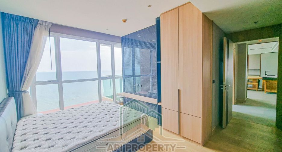 For sale 3 bedrooms condo in Jomtien, Pattaya
