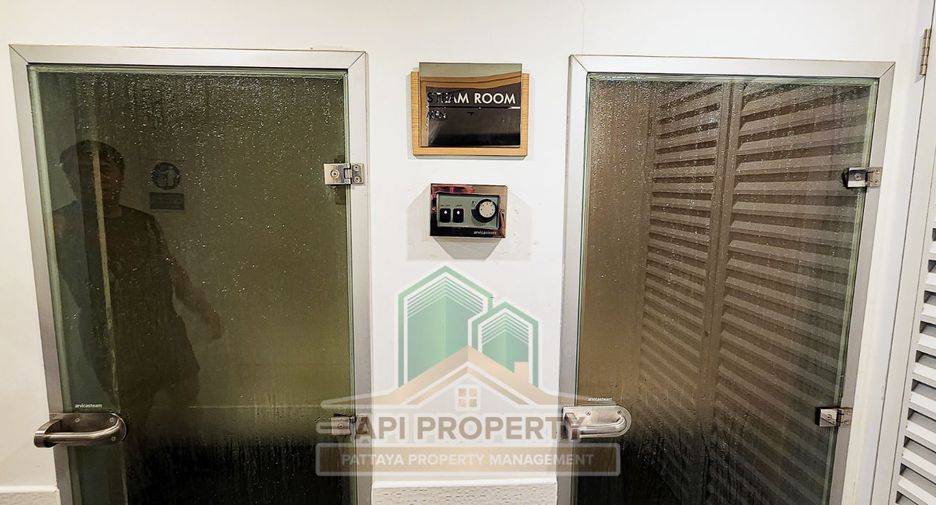For sale 3 bedrooms condo in Jomtien, Pattaya
