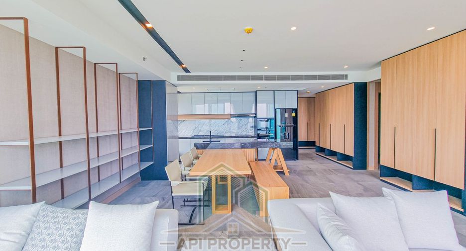 For sale 3 bedrooms condo in Jomtien, Pattaya