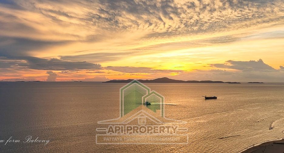 For sale 3 bedrooms condo in Jomtien, Pattaya