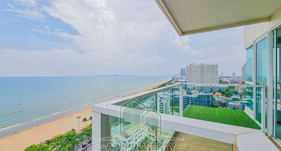 For sale 3 bedrooms condo in Jomtien, Pattaya