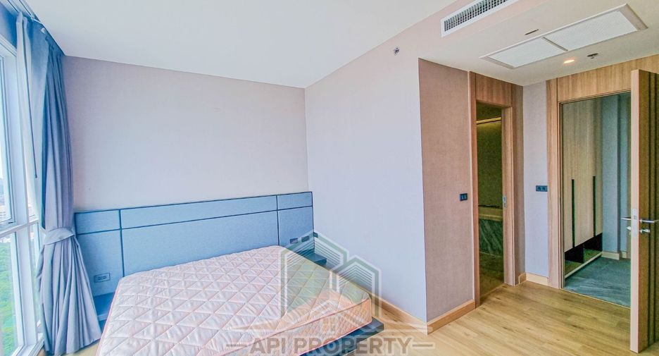 For sale 3 bedrooms condo in Jomtien, Pattaya