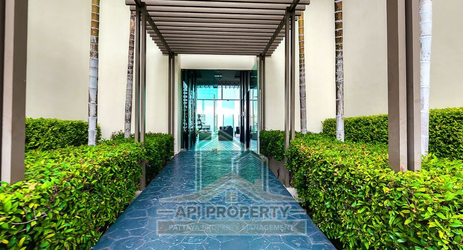For sale 3 bedrooms condo in Jomtien, Pattaya