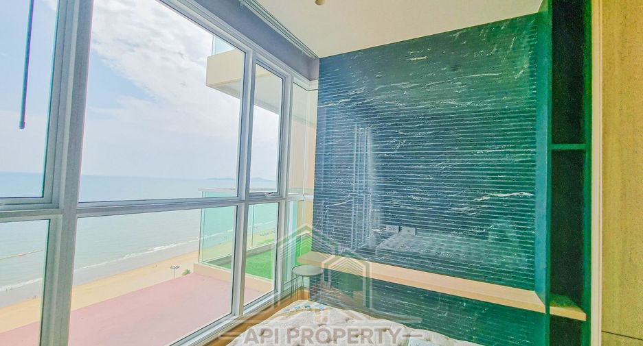 For sale 3 bedrooms condo in Jomtien, Pattaya