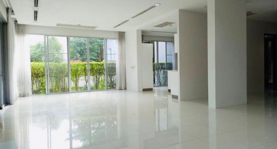 For rent そして for sale 5 Beds house in Pak Kret, Nonthaburi