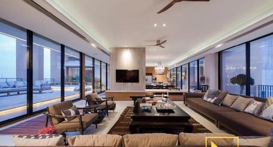 For sale 4 bed condo in Chatuchak, Bangkok