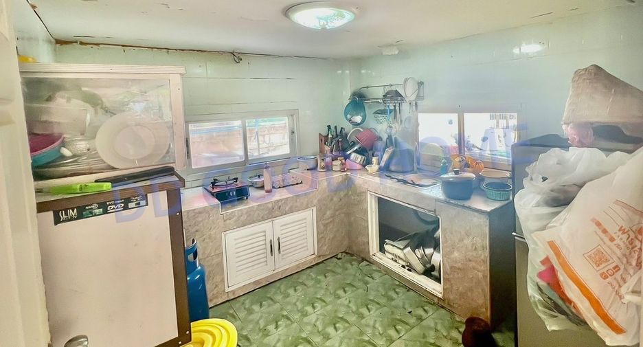 For sale 3 ベッドルーム house in Phutthamonthon, Nakhon Pathom