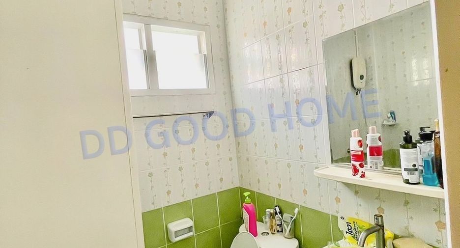 For sale 3 ベッドルーム house in Phutthamonthon, Nakhon Pathom