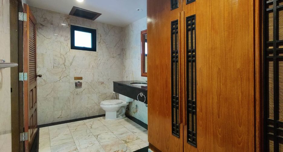For sale 7 bed villa in Mueang Phuket, Phuket