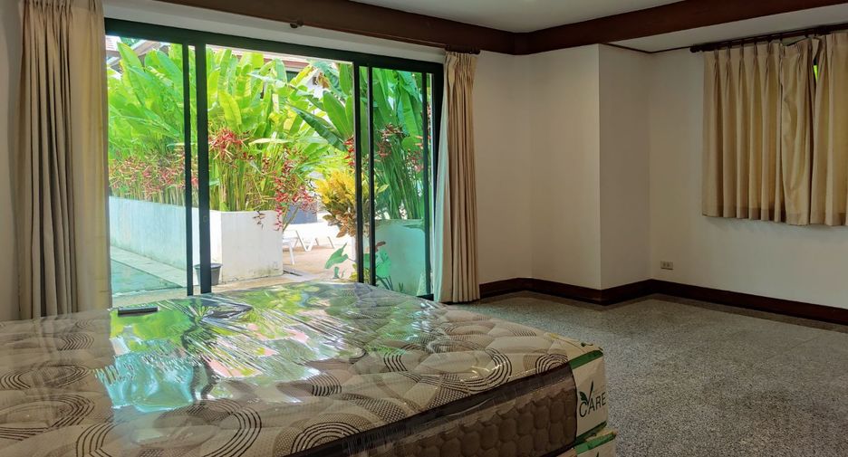 For sale 7 bed villa in Mueang Phuket, Phuket