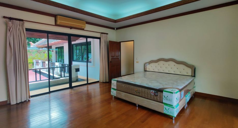 For sale 7 bed villa in Mueang Phuket, Phuket