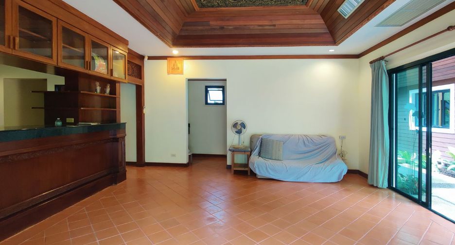 For sale 7 bed villa in Mueang Phuket, Phuket