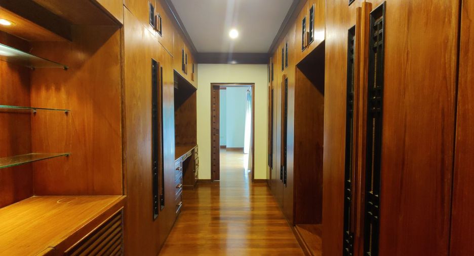 For sale 7 bed villa in Mueang Phuket, Phuket