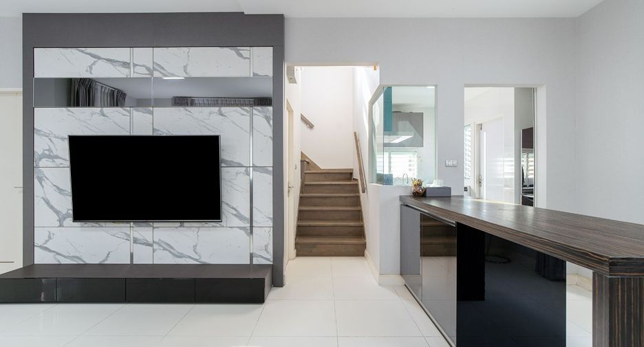 Haus zum Kauf mit 4 Zimmer in Bang Bon, Bangkok