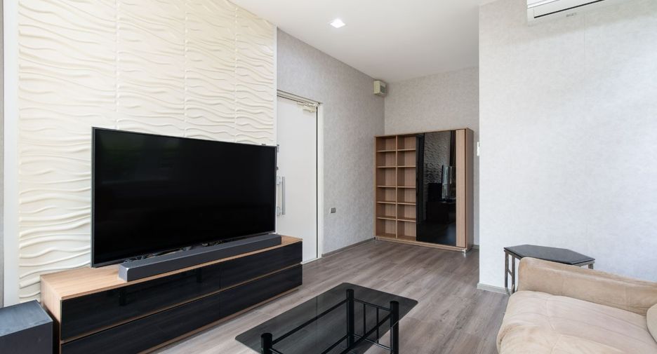 Haus zum Kauf mit 4 Zimmer in Bang Bon, Bangkok