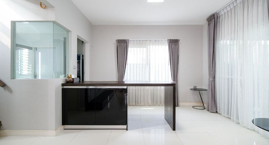 Haus zum Kauf mit 4 Zimmer in Bang Bon, Bangkok