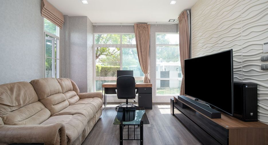 Haus zum Kauf mit 4 Zimmer in Bang Bon, Bangkok
