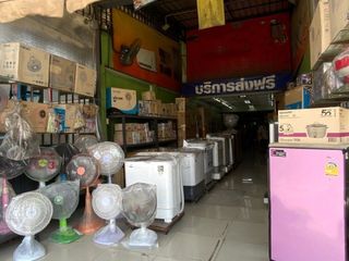 For sale 5 bed retail Space in Sai Mai, Bangkok