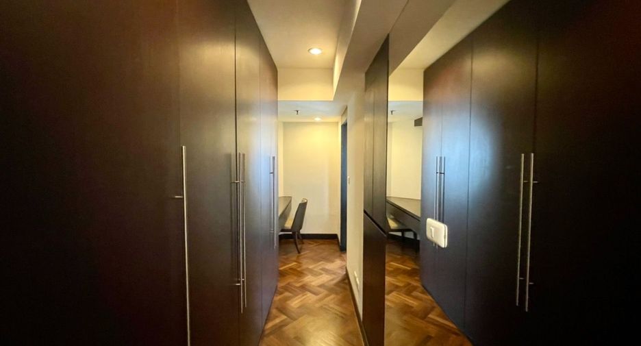 Apartamento en alquiler de 3 habitaciones en Watthana, Bangkok