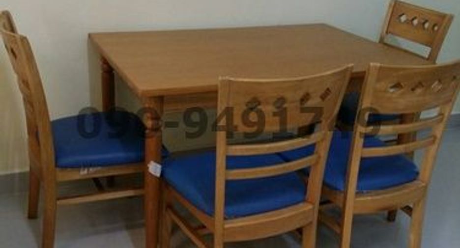 For rent 2 bedrooms townhouse in Bang Khae, Bangkok
