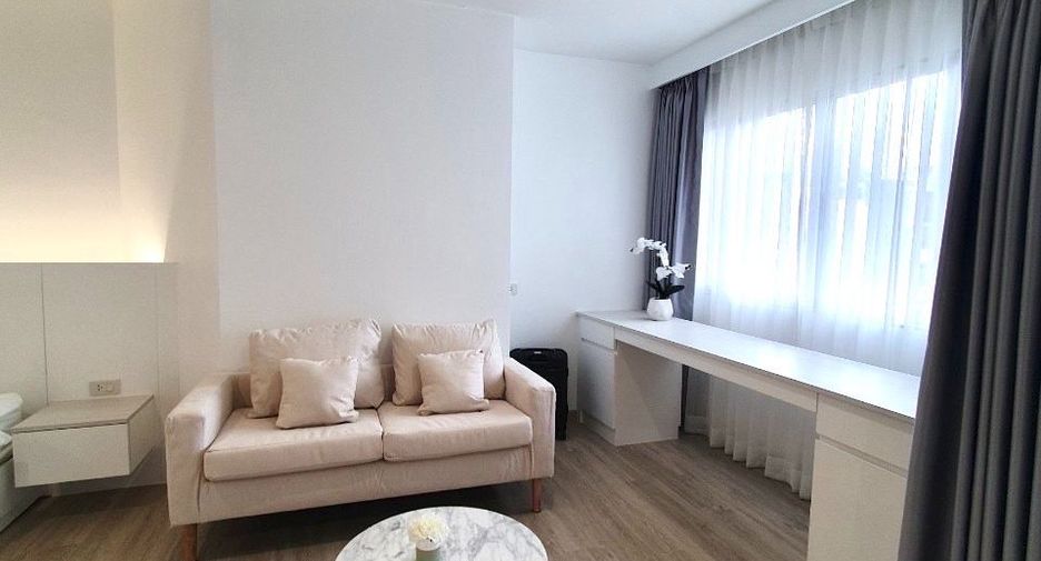 Condo en alquiler y en venta de 2 habitaciones en Bang Rak, Bangkok