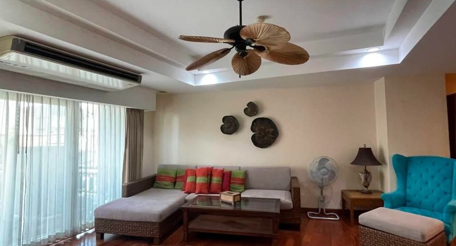 For rent 2 bedrooms condo in Watthana, Bangkok