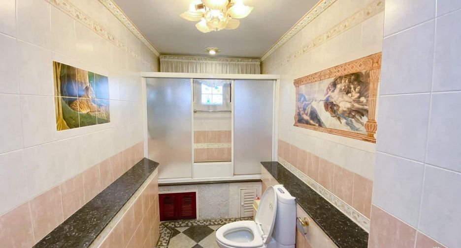 Аренда и продажа 4 спальни дом в Банг Кхен, Бангкок