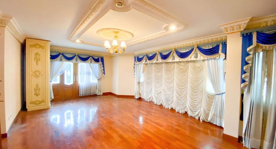 Аренда и продажа 4 спальни дом в Банг Кхен, Бангкок