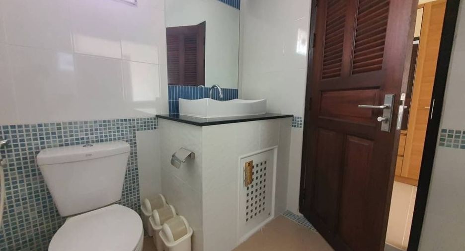 For sale 4 bedrooms house in Sattahip, Chonburi