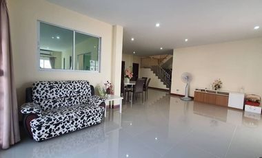 À vendre 4 chambres maison à Sattahip, Chonburi