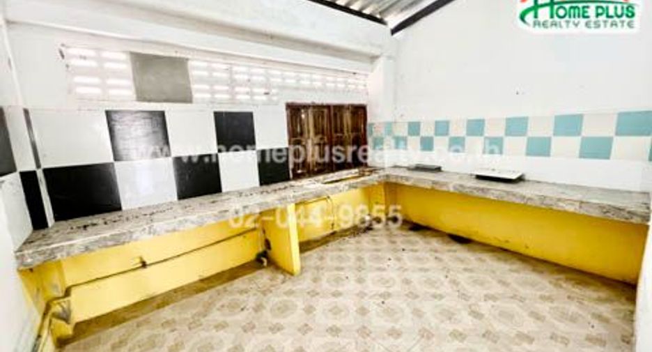 For sale 1 bed retail Space in Mueang Ang Thong, Ang Thong