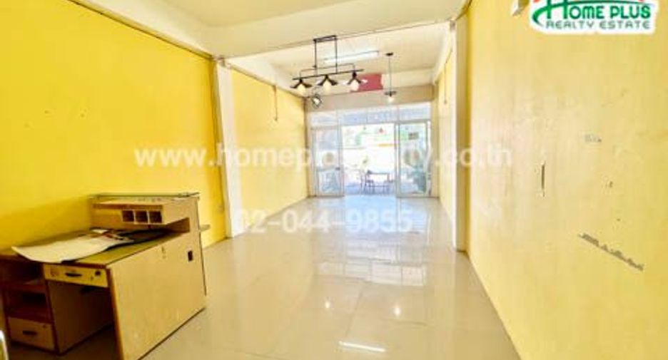 For sale 1 bed retail Space in Mueang Ang Thong, Ang Thong