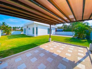 Продажа 3 спальни дом в Банг Сарай, Паттайя