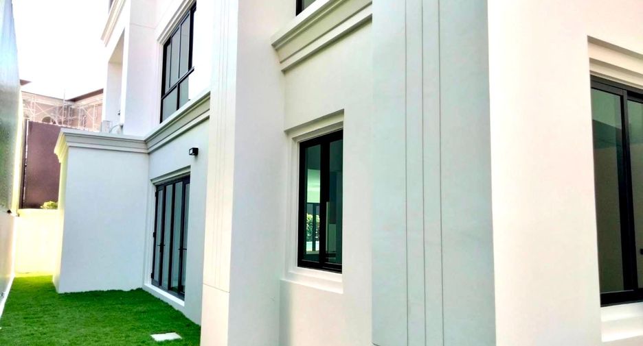 For sale 5 bedrooms house in Saphan Sung, Bangkok