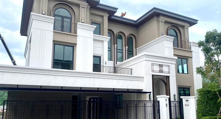 For sale 5 bedrooms house in Saphan Sung, Bangkok