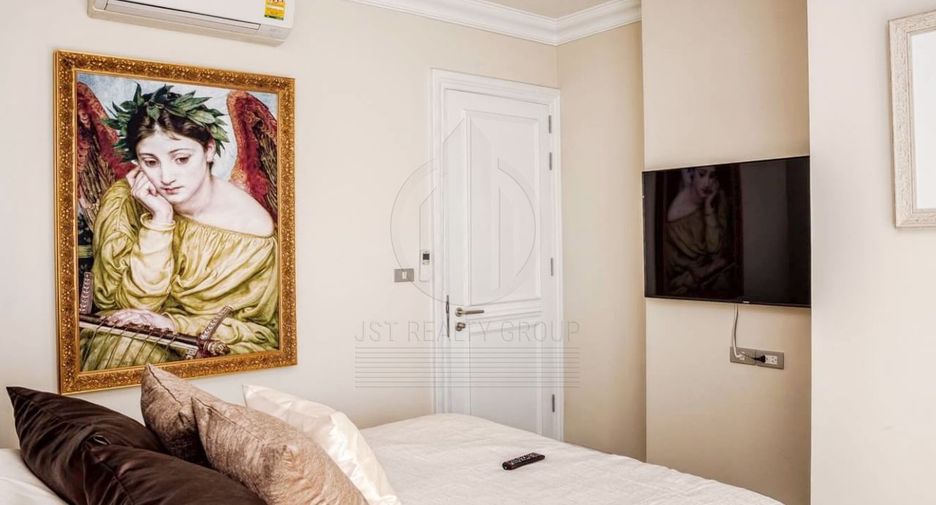 For rent 3 bedrooms condo in Khlong Toei, Bangkok