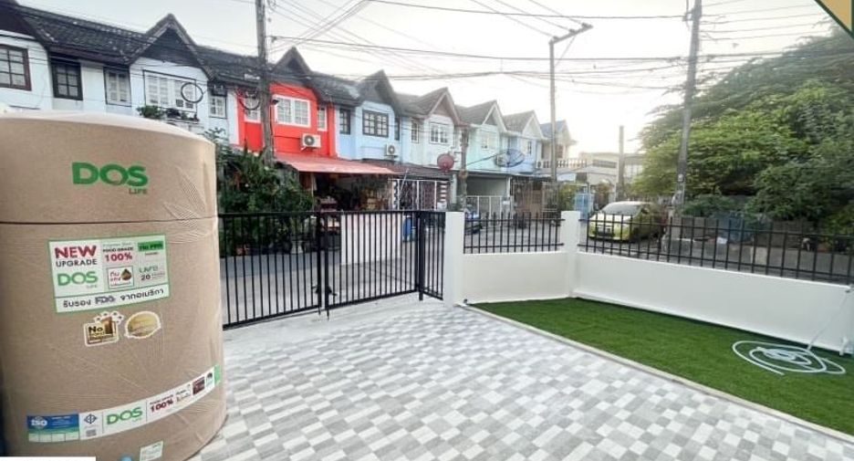 For sale 2 bedrooms townhouse in Prawet, Bangkok