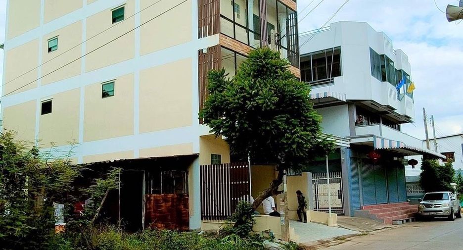 For sale 10 Beds apartment in Mueang Nakhon Sawan, Nakhon Sawan
