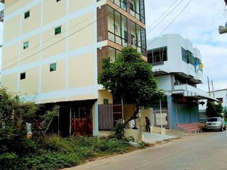For sale 10 bed apartment in Mueang Nakhon Sawan, Nakhon Sawan