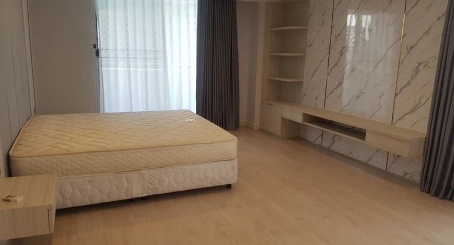 Wohnung zur Miete mit 4 Zimmer in Khlong Toei, Bangkok