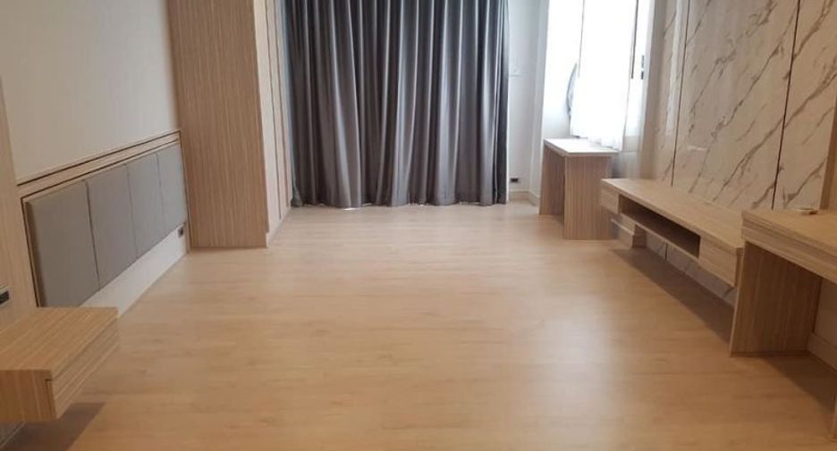 Wohnung zur Miete mit 4 Zimmer in Khlong Toei, Bangkok