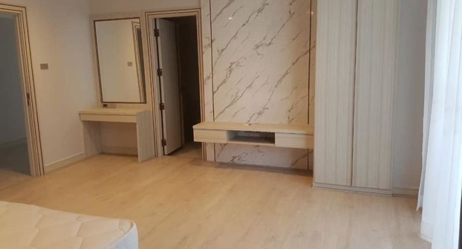 Wohnung zur Miete mit 4 Zimmer in Khlong Toei, Bangkok