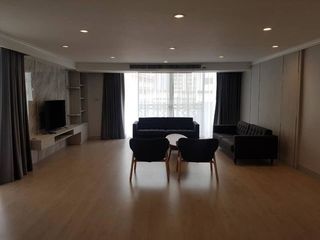 For rent 4 bedrooms condo in Khlong Toei, Bangkok