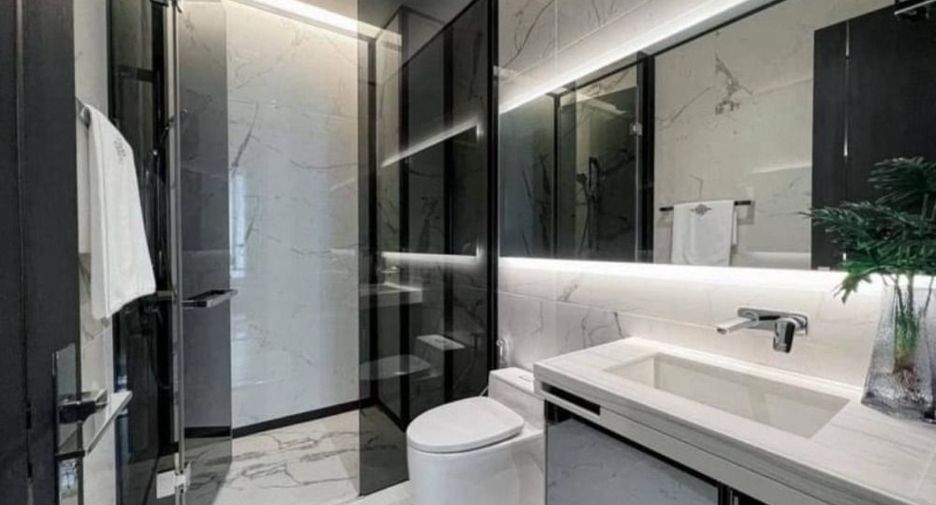 For rent 2 bedrooms condo in Watthana, Bangkok