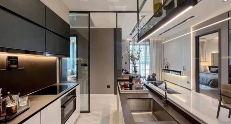 For rent 2 bedrooms condo in Watthana, Bangkok