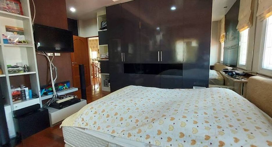 For sale 6 bedrooms apartment in Bang Phli, Samut Prakan