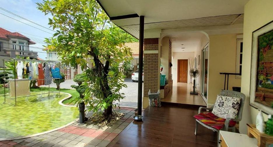 For sale 6 bedrooms apartment in Bang Phli, Samut Prakan